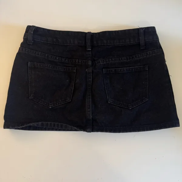 Edikted Mini Skirt - Image 4