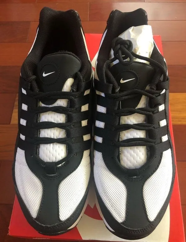 Nike Air Max VG-R Flash Running Sneakers - Image 2