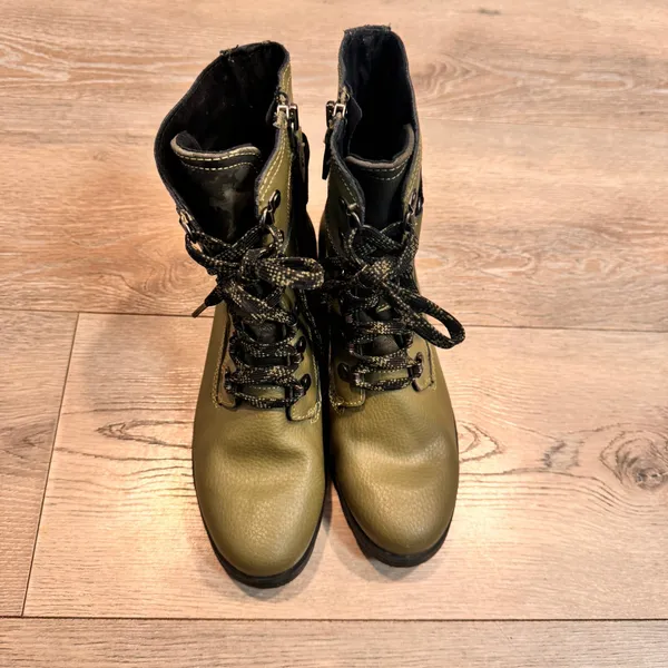 Sorel Emelie Conquest Olive Green Camo Lace Up Zip‎ Combat Boots Size 5 - Image 3
