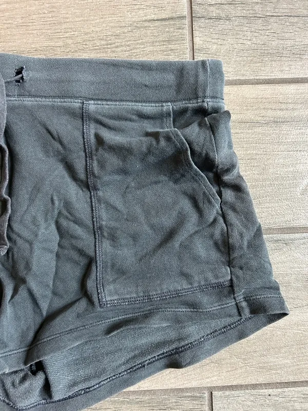 Old Navy Women's Charcoal Drawstring Athletic Shorts - Image 3