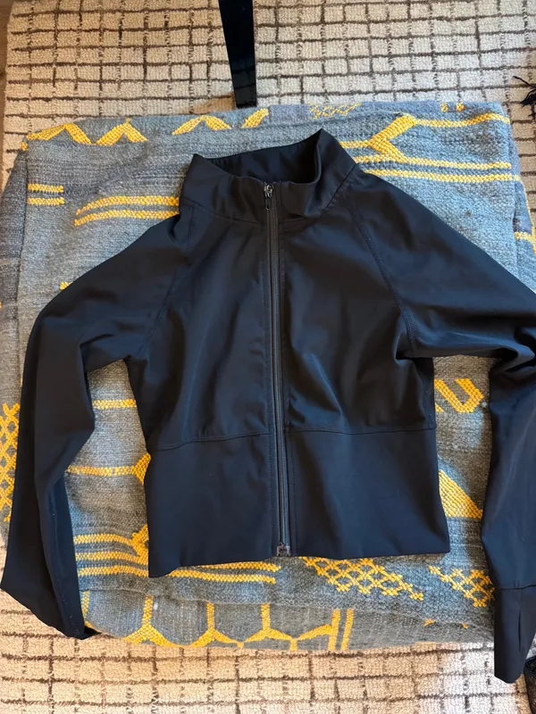 Black zip workout jacket Size M - Image 2
