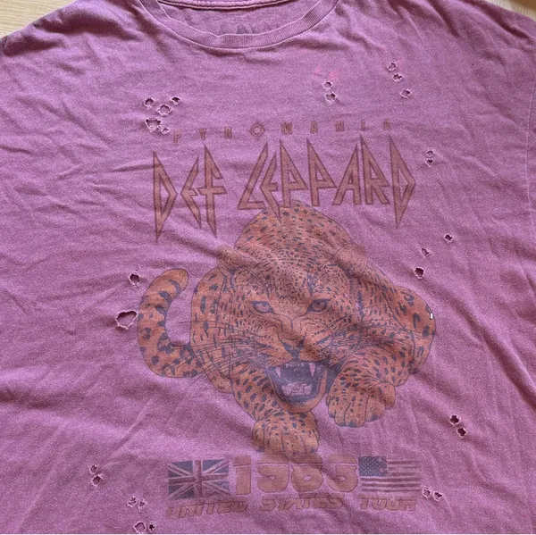 Urban Outfitters T-Shirt - Image 4