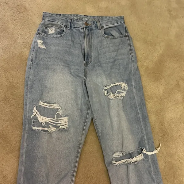 American Eagle curvy mom jeans - Image 2