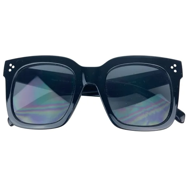 Square Black Sunglasses UVA/UVB - Image 4
