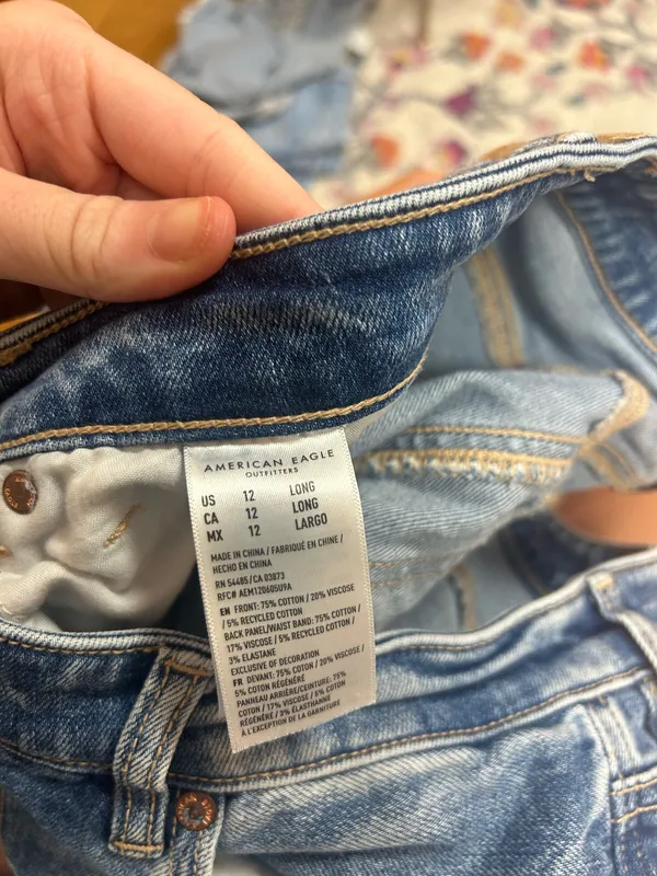 American Eagle jeans - Image 3