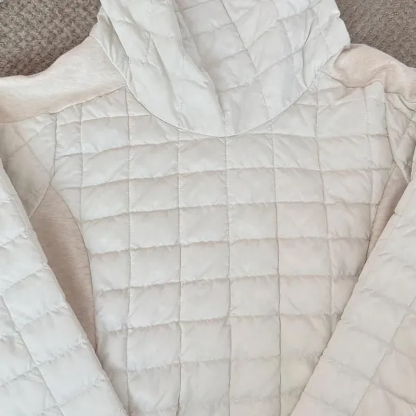 The North Face Women's Quilted Hybrid Pullover Jacket Medium Cream - Image 6