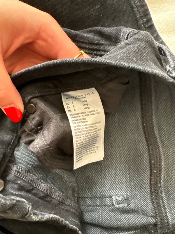 American Eagle Straight Leg High Waisted Black Jean - Image 4