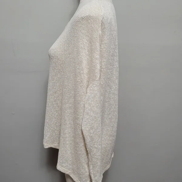 Buckle Coco and Jaimeson cream tulip back knit top size large - Image 6