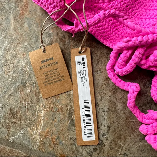 Skims Crochet Swim Scoop Bikini Top NWT Taffy Pink Women's Size Large - Image 12