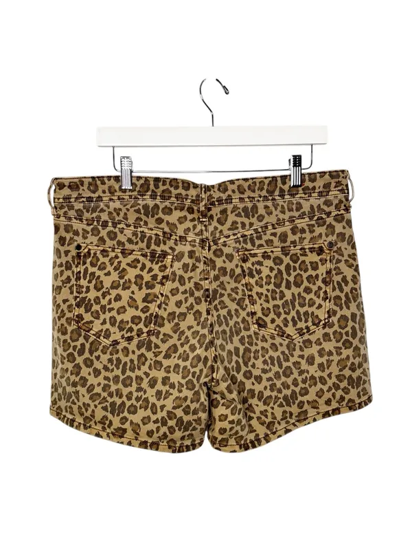 Pilots and the Letterpress Hyphen Leopard Print Denim Shorts Size 30/10 - Image 2