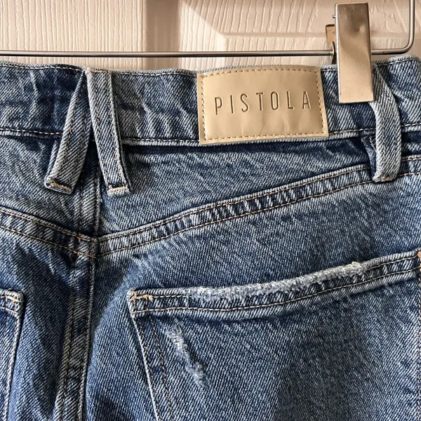 Pistola Women’s Lightly Distressed Med‎ Wash Blue Jeans Cotton Blend Size 27 - Image 5