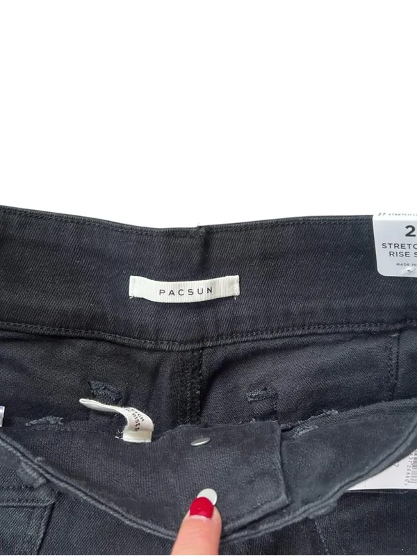 PacSun Black Low-Rise Women's Jean Shorts with Flap Pockets - Image 6