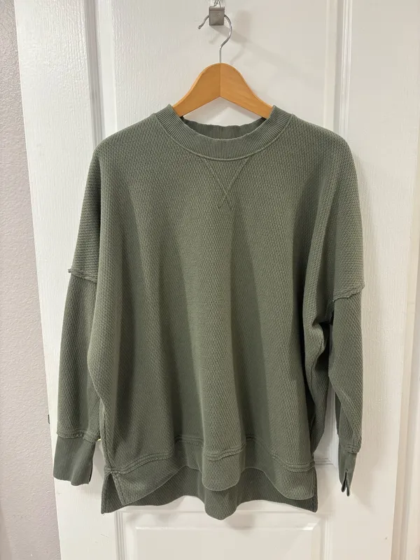 Aerie Oversized Waffle Knit Crew Knit Pullover Sweater in Olive Green S - Image 2