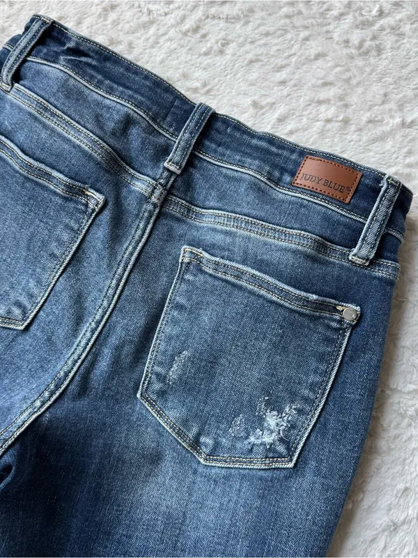 Judy Blue 5/27 Mid Rise Cuffed Destroyed Boyfriend Fit Jeans Distressed Denim - Image 12