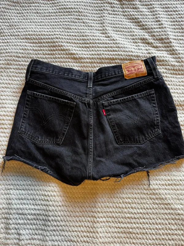 Levi’s 501 Denim Shorts High-Rise - Image 2