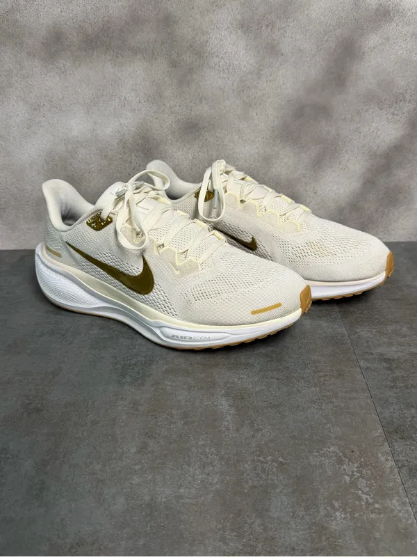 Nike Air Zoom Pegasus 41 Women's Running Shoes Light Pumice Metallic Gold Size 9 - Image 2