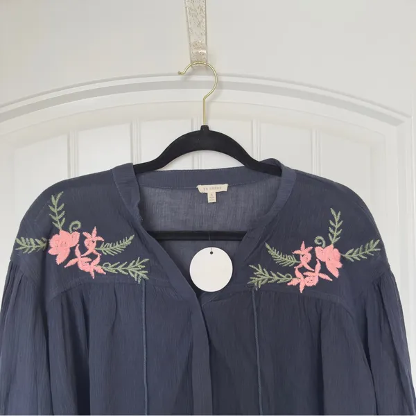 En Crème Small‎ Embroidered Floral Blouse Boho Chic Cottage-core Fairycore - Image 3