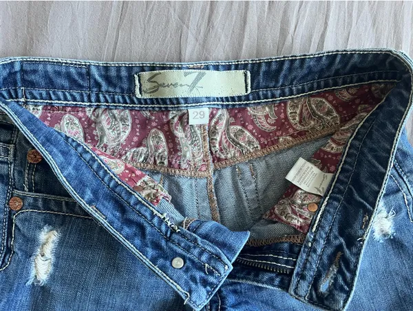 Seven7 Vintage Distressed Mid-Rise Denim Shorts - Image 2