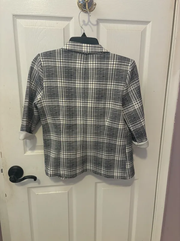 New York Clothing Co. Black & White Plaid Blazer Jacket - Size Small - Image 3