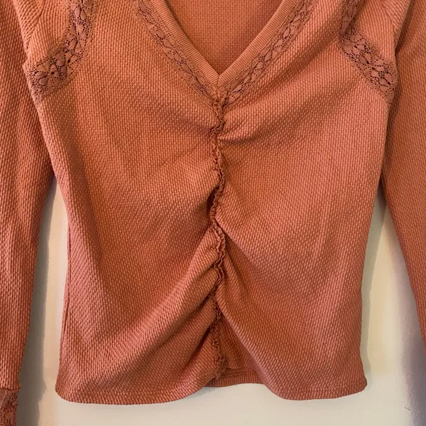 Free People Dusty Pink Romantic Lace V-neck Long Sleeve Top Rouched Women Small - Image 6