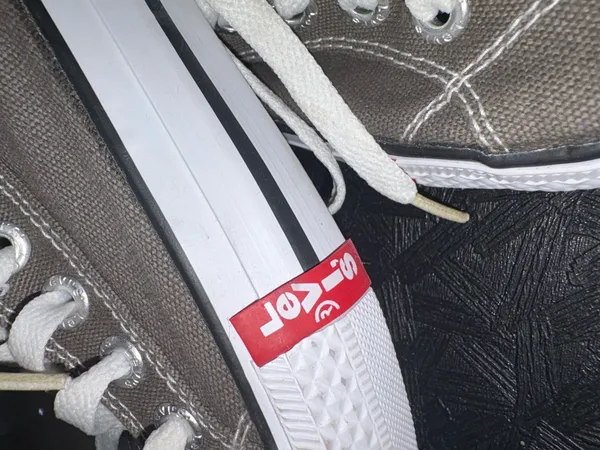 Levis Womens Sneakers Size 81/2 Gray - Image 3