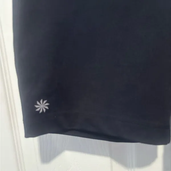 Athleta Tear Away B4 U Play Black Shorts Size XL. Style # 43024. - Image 2