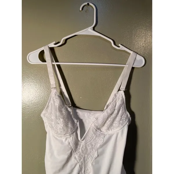 Women's Size Medium Lace Tummy Control Shapewear Bodysuit White Deep V-Neck Low - Image 3