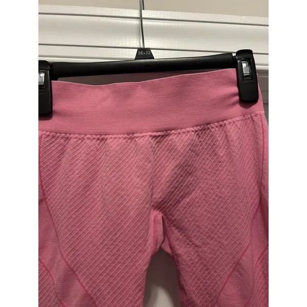 NVGTN Pink Contour Seamless Breathable Leggings Pink Size Medium - Image 2
