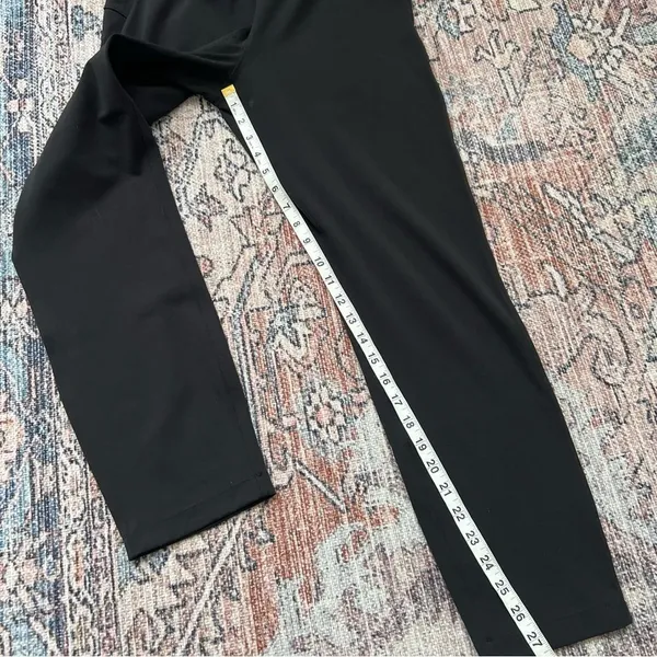 Lululemon On The Fly Pant 7/8 Ankle Black Size 4 - Image 11