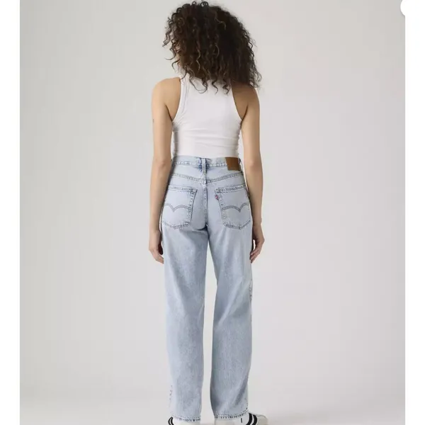 Levi's 26x30 Premium Baggy Dad Women's Jeans Fan Fare Light Wash - Image 2