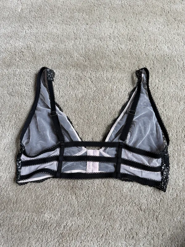 Victoria’s Secret Black Lace Bralette – Size L - Image 3