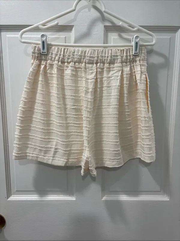 Commence Women’s Trouser Shorts Size Medium Cream Elastic Waist Pull On Stretch - Image 4