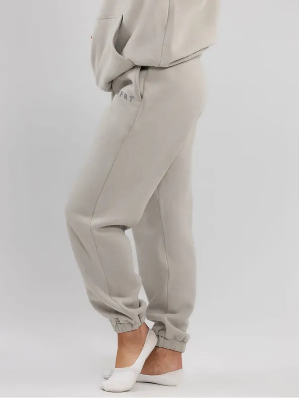 Comfrt Women’s Tranquil Sweatpants Jogger Oversized Heavyweight Fleece Cement S - Image 2