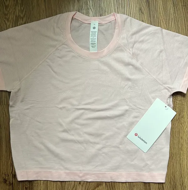 Lululemon Swiftly Tech 2.0 Short Sleeve Shirt - Image 2