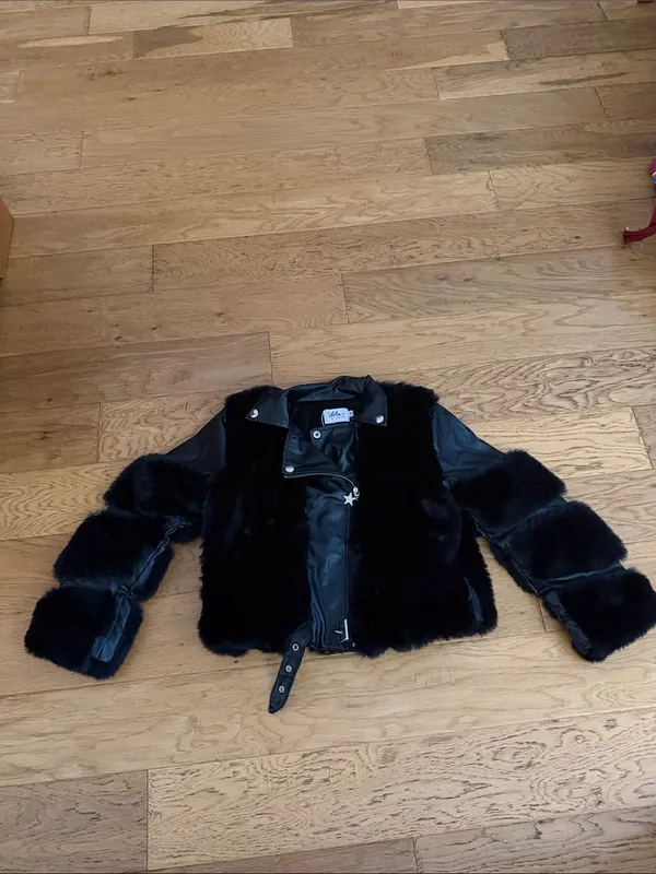 NWOT - 8 -LOLA THE BOY Black Faux Fur & Leather Jacket- Women's Stylish perfecto - Image 2