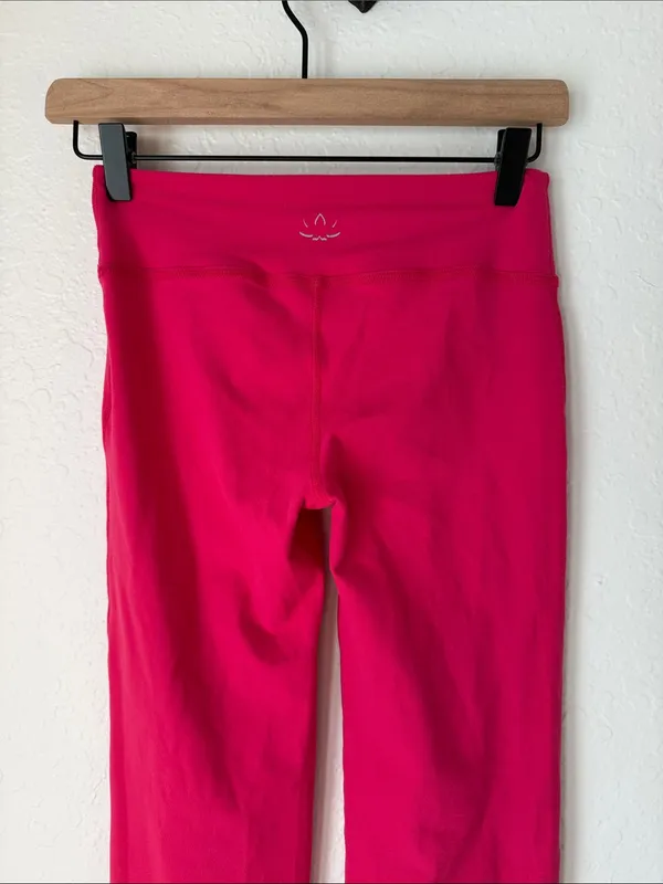 Beyond Yoga Hot Pink Flared Lounge Pants Size Small - Image 4