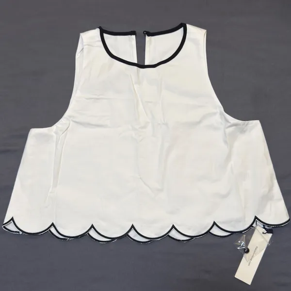 Commense Scallop Trim Color Block Sleeveless Skirt Set in Size Small - Image 2
