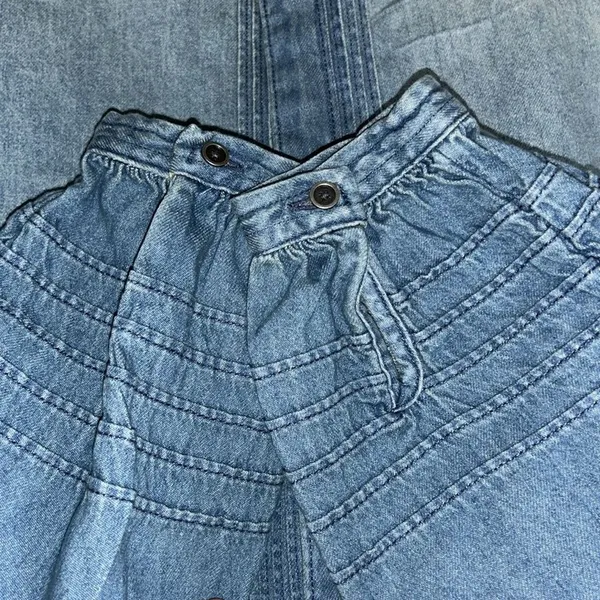 American Eagle Outfitters Denim Puff Sleeve Button Down Blue Top(Size Medium) - Image 12