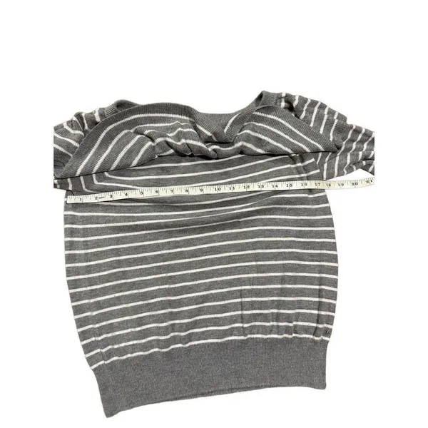 Joie‎ gray white striped ruffle sweater sz small - Image 4