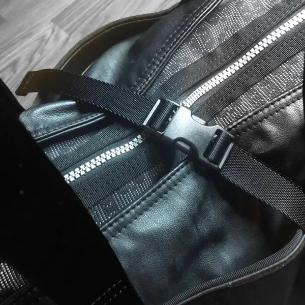 Lululemon Om The Day Bag Reflective In Black | Animal Jacquard Pre-Loved - Image 5