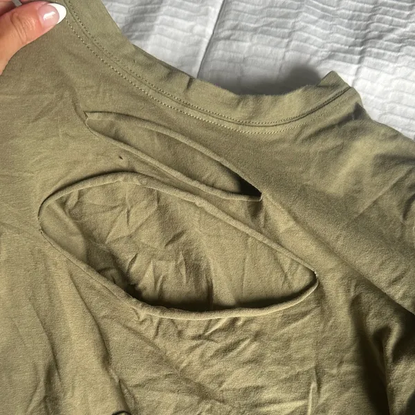 Edikted Olive Green Cutout Long Sleeve Top - Image 3