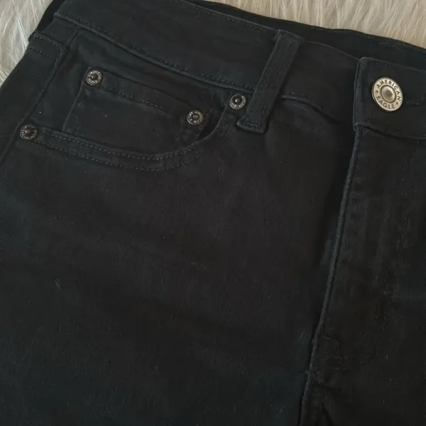 AMERICAN EAGLE Shorts Women’s Size 8 AE NE(X)T LEVEL STRETCH Mid Rise Shorts - Image 3