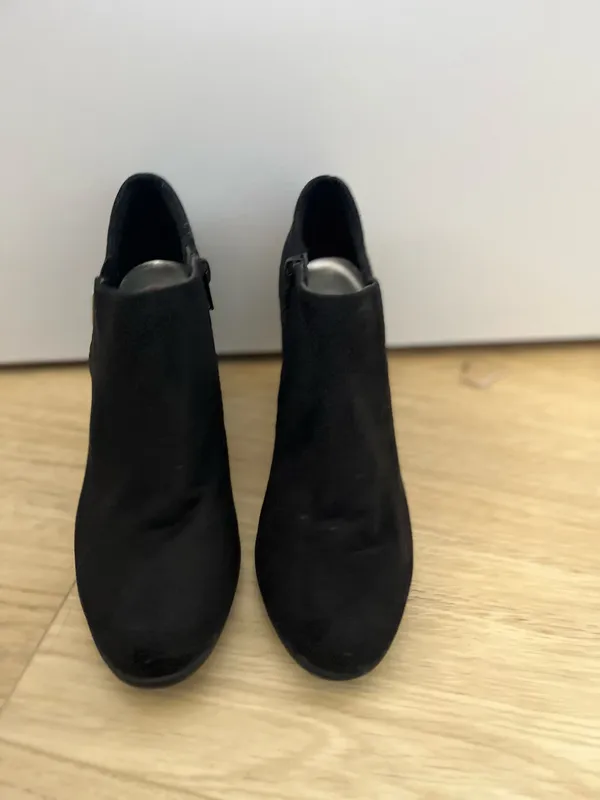 Anne Klein Booties Black Suede Heeled - Image 6