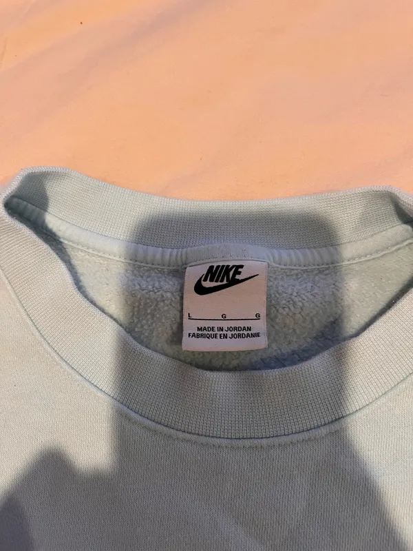 Nike Crewneck Sweatshirt - Image 2