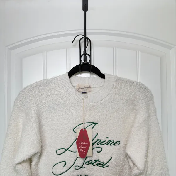 Universal Thread Women's Alpline Hotel Knit Boucie Crewneck Pullover Sweater‎ - Image 4