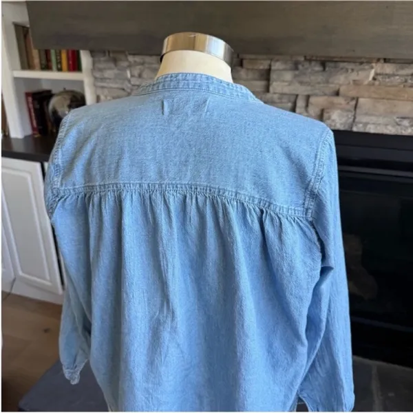 Madewell Sky Blue Button Down Shirt - Image 10