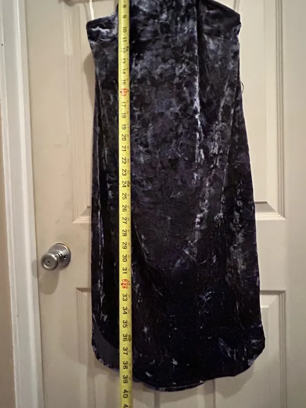 Fourteenth Place Sleeveless Velvet Mini Dress in smoky blue gray- size medium - Image 5