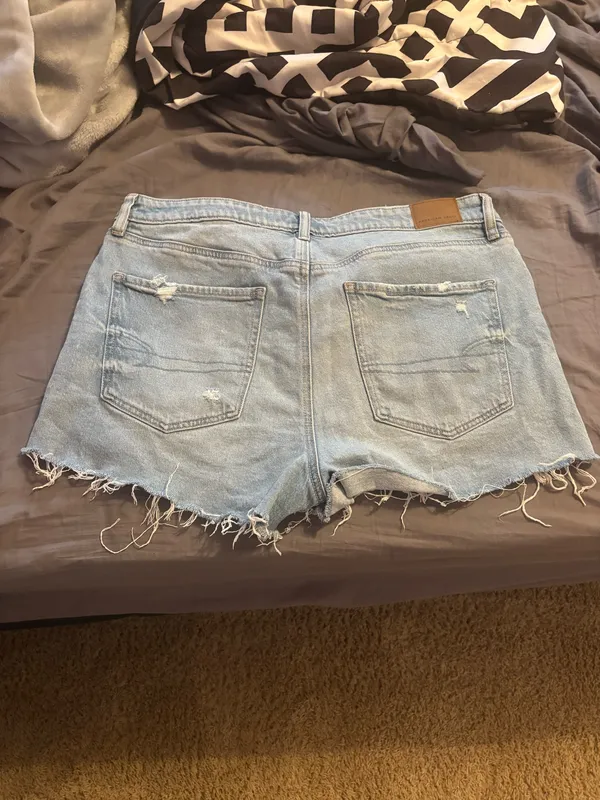 American Eagle Stretch High-Rise Jean Shorts - Image 2