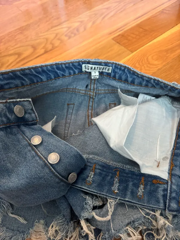 Signature 8 Distressed denim shorts - Image 3