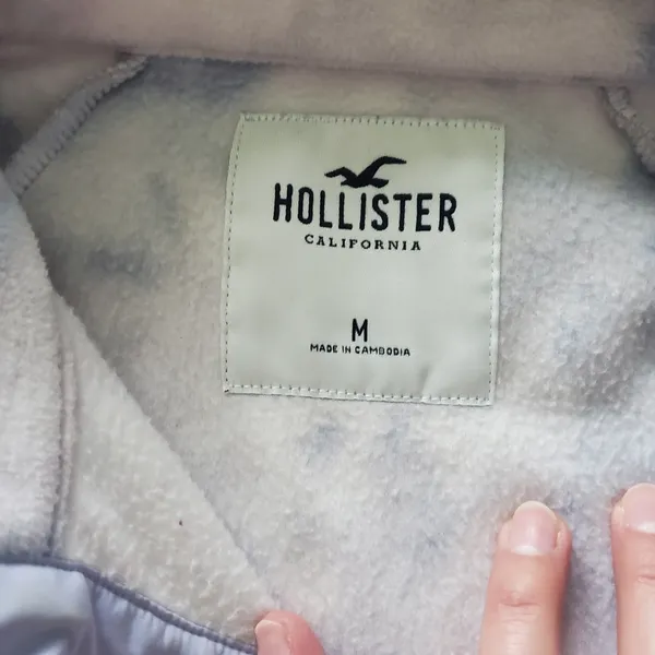 Hollister Co Camel Fleece Jacket for women's size medium pink and purple shades - Image 3